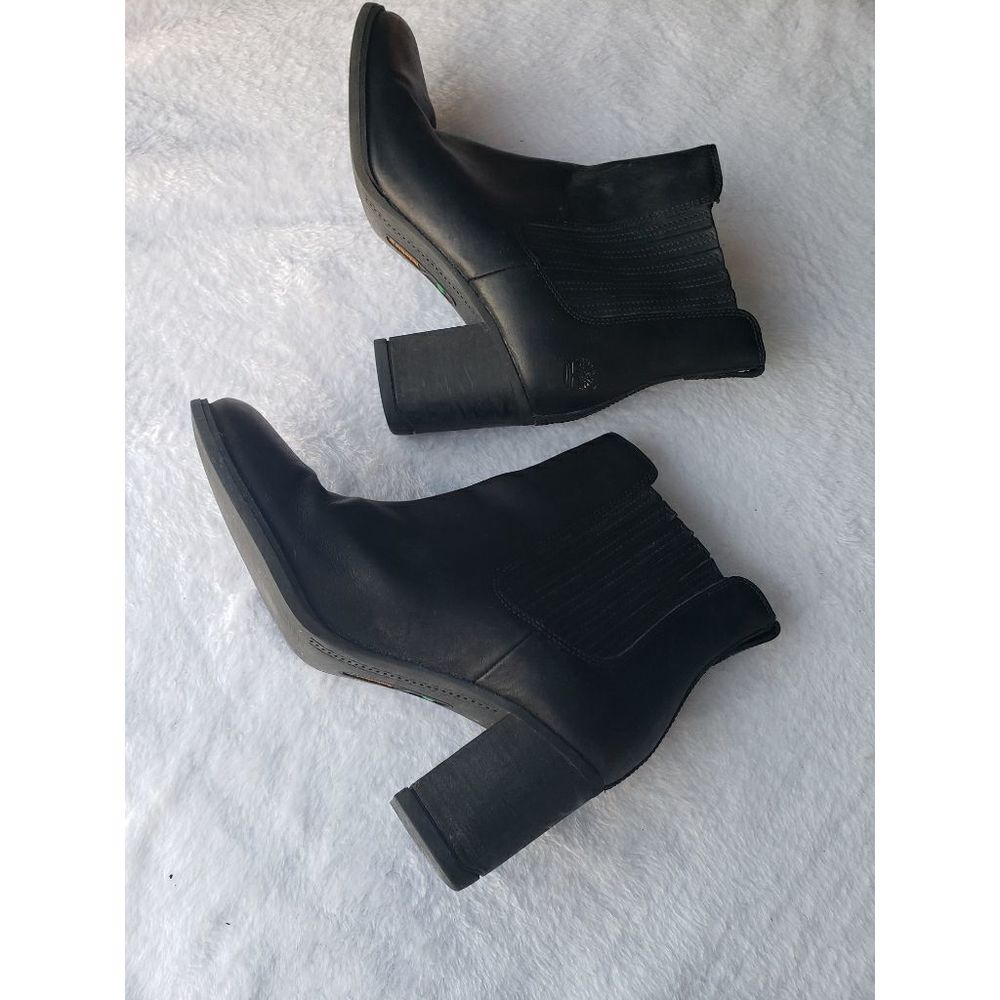 Timberland Women's Atlantic Heights Leather Chelsea Boots size 8